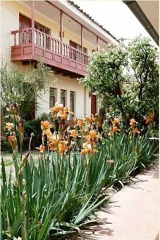 Kukuli Bed & Breakfast 3*